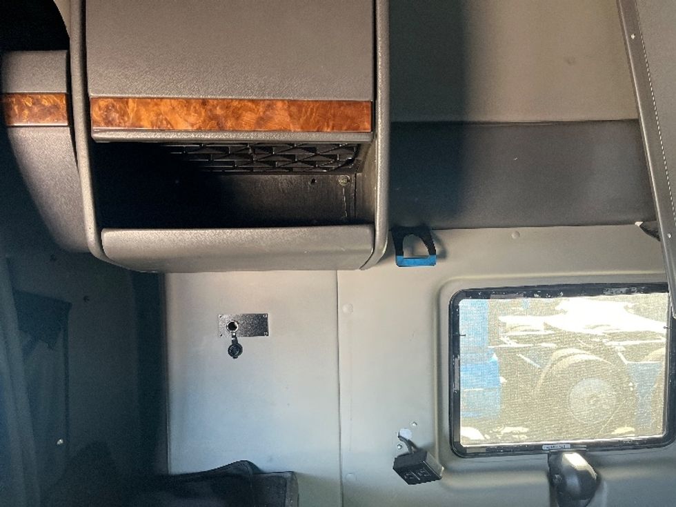 Sleeper Tractor-Heavy Duty Tractors-International-2020-LT625-El Paso-TX-692,864\n\t\tmiles-$ 32,250 - Image 19