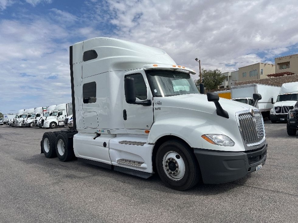 Sleeper Tractor-Heavy Duty Tractors-International-2020-LT625-El Paso-TX-694,138\n\t\tmiles-$ 41,500 - Image 1