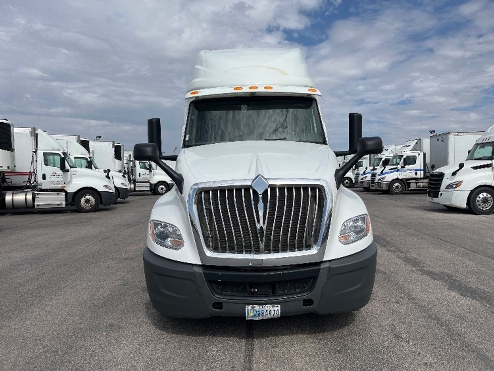 Sleeper Tractor-Heavy Duty Tractors-International-2020-LT625-El Paso-TX-694,138\n\t\tmiles-$ 41,500 - Image 2