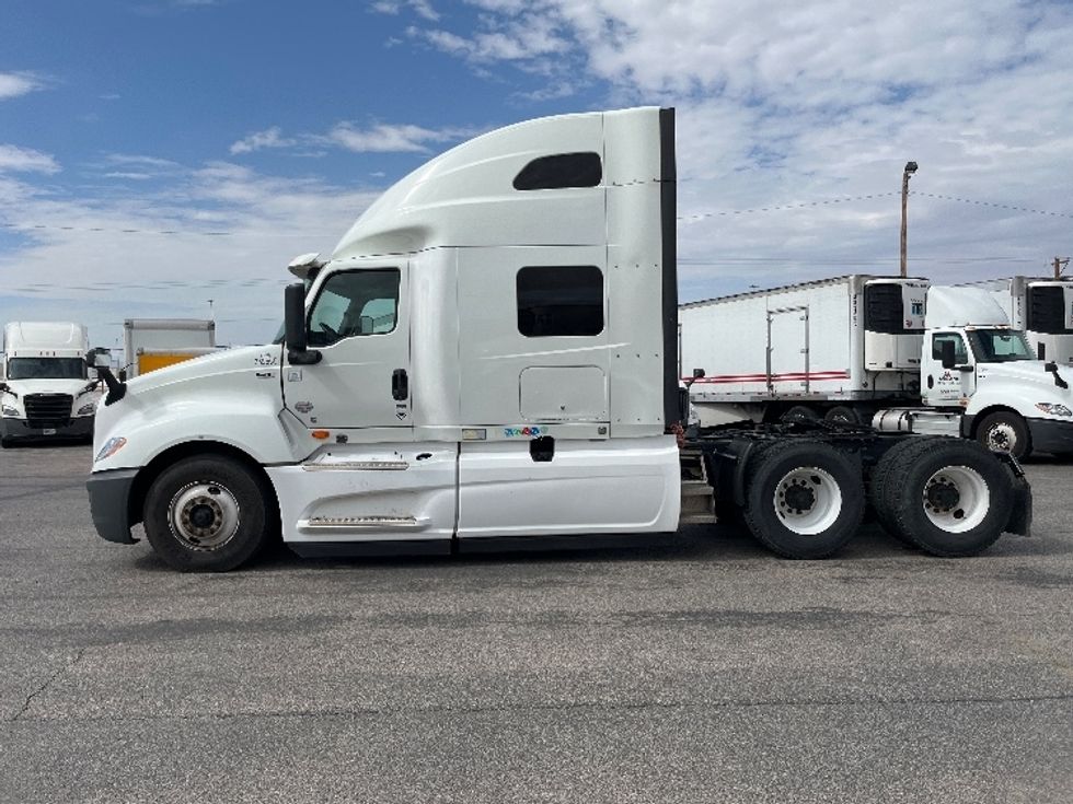 Sleeper Tractor-Heavy Duty Tractors-International-2020-LT625-El Paso-TX-694,138\n\t\tmiles-$ 41,500 - Image 4
