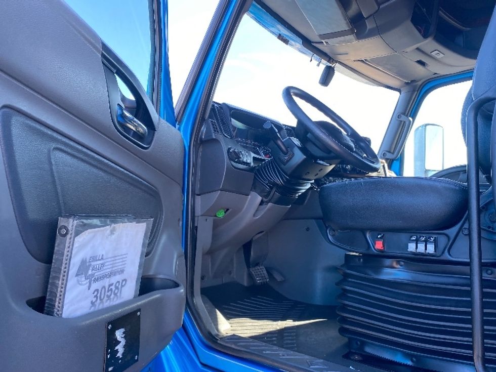 Sleeper Tractor-Heavy Duty Tractors-International-2020-LT625-El Paso-TX-695,127\n\t\tmiles-$ 32,000 - Image 9