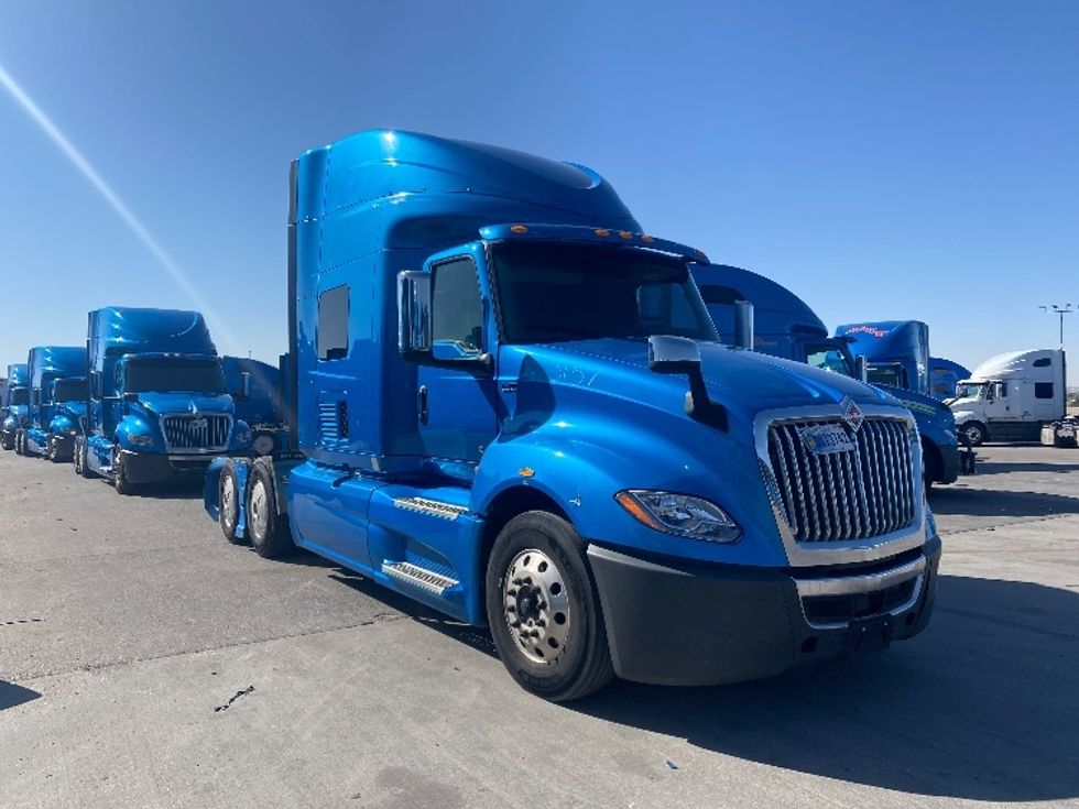 Sleeper Tractor-Heavy Duty Tractors-International-2020-LT625-El Paso-TX-696,145\n\t\tmiles-$ 32,000 - Image 1