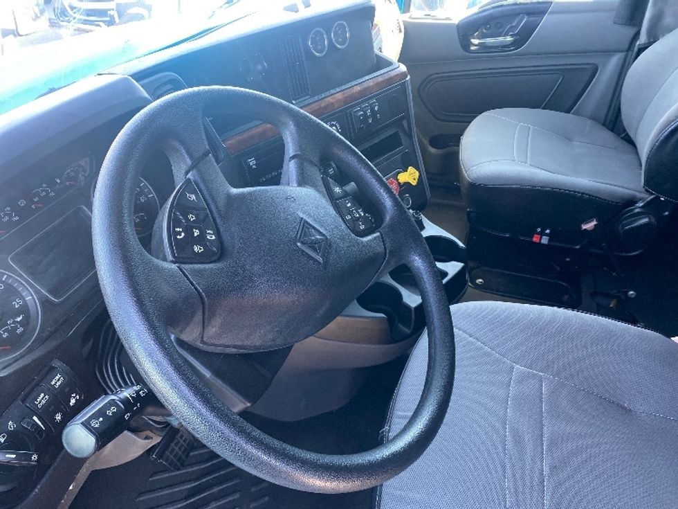 Sleeper Tractor-Heavy Duty Tractors-International-2020-LT625-El Paso-TX-696,145\n\t\tmiles-$ 32,000 - Image 10