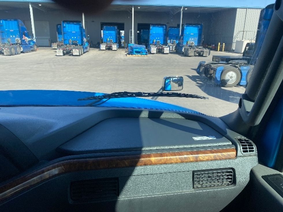 Sleeper Tractor-Heavy Duty Tractors-International-2020-LT625-El Paso-TX-696,145\n\t\tmiles-$ 32,000 - Image 14