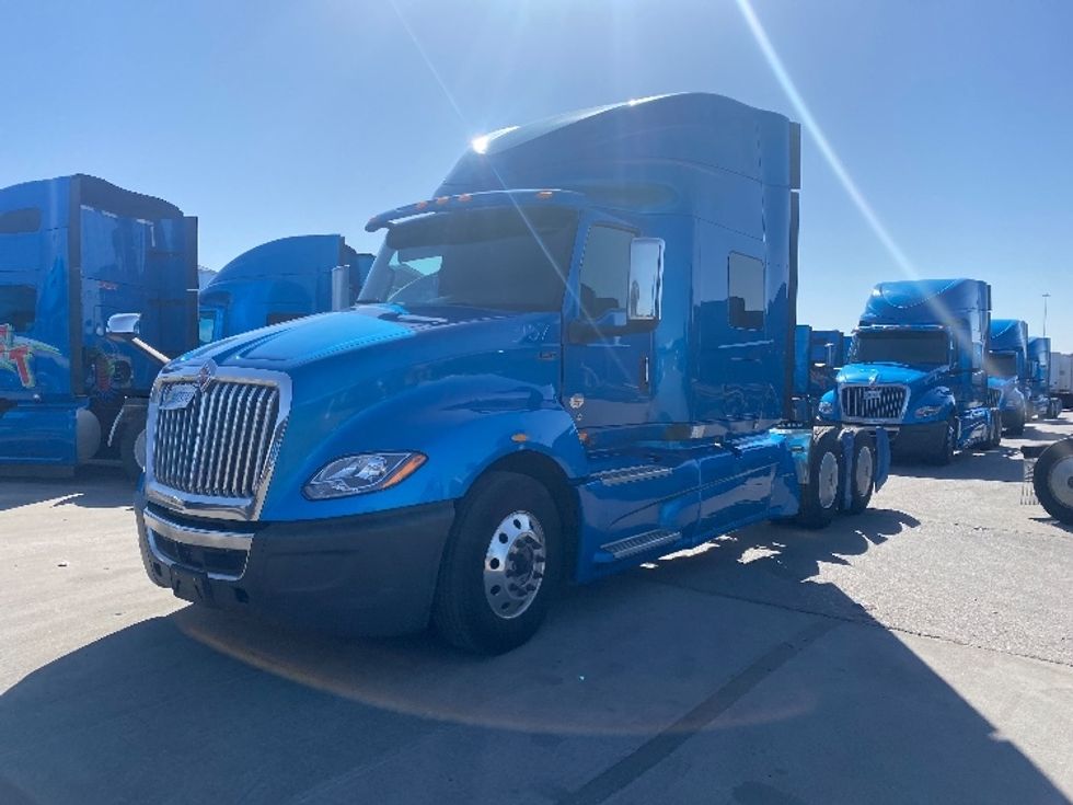 Sleeper Tractor-Heavy Duty Tractors-International-2020-LT625-El Paso-TX-696,145\n\t\tmiles-$ 32,000 - Image 3