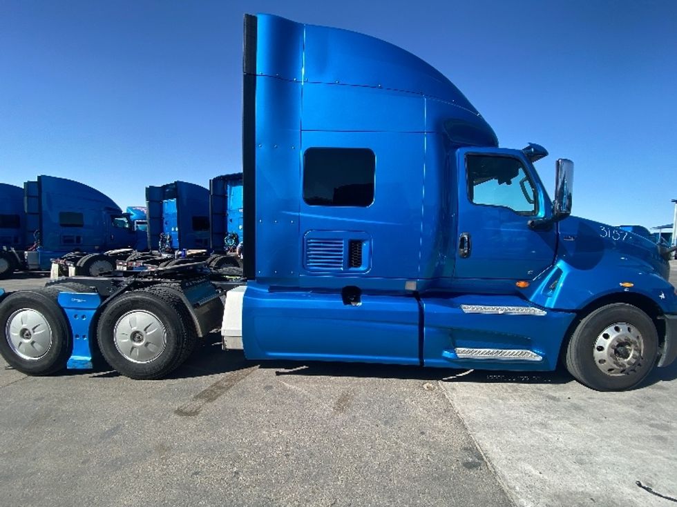 Sleeper Tractor-Heavy Duty Tractors-International-2020-LT625-El Paso-TX-696,145\n\t\tmiles-$ 32,000 - Image 8