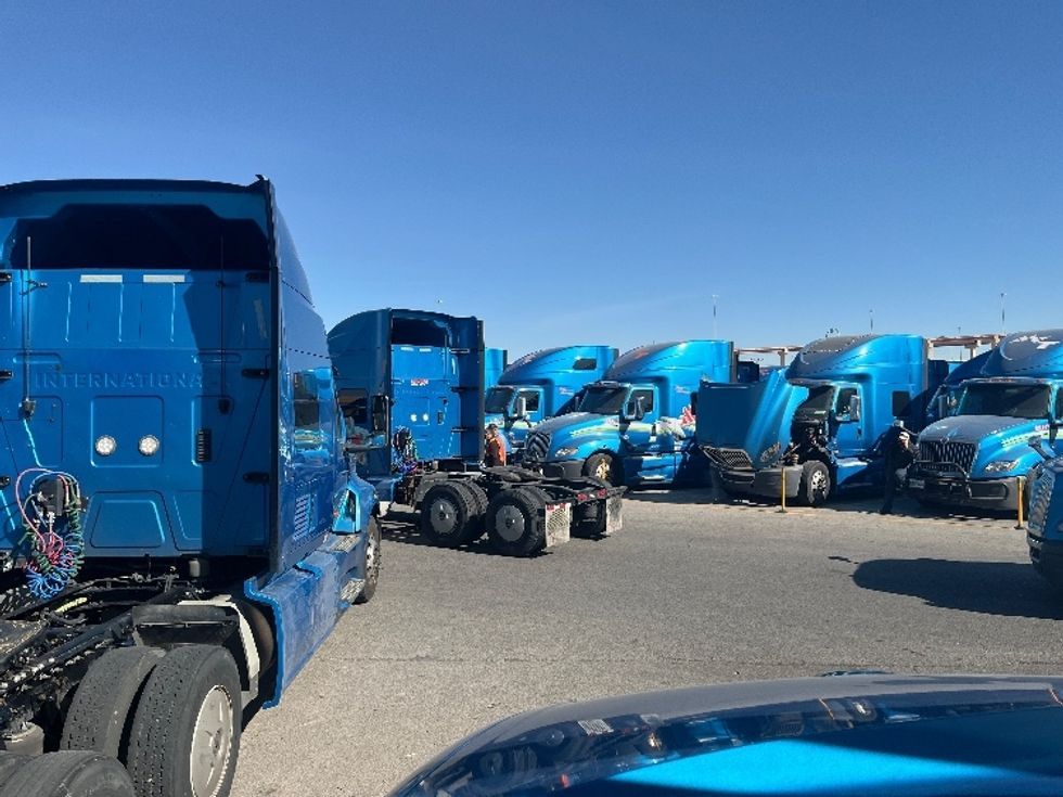 2020 International LT625 LT photo 9