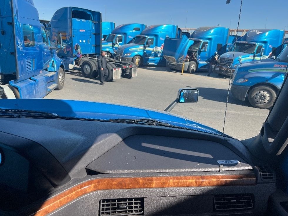 2020 International LT625 LT photo 11