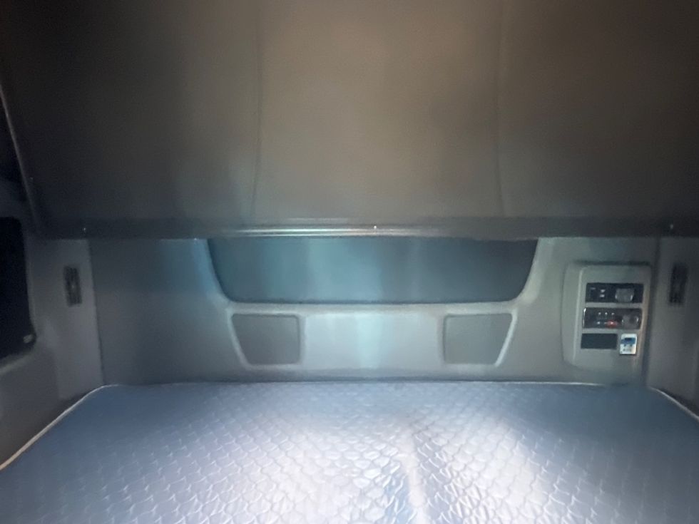 2020 International LT625 LT photo 13