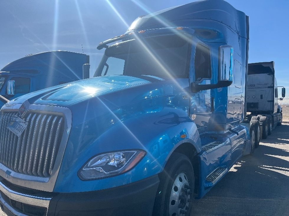 2020 International LT625 LT photo 3