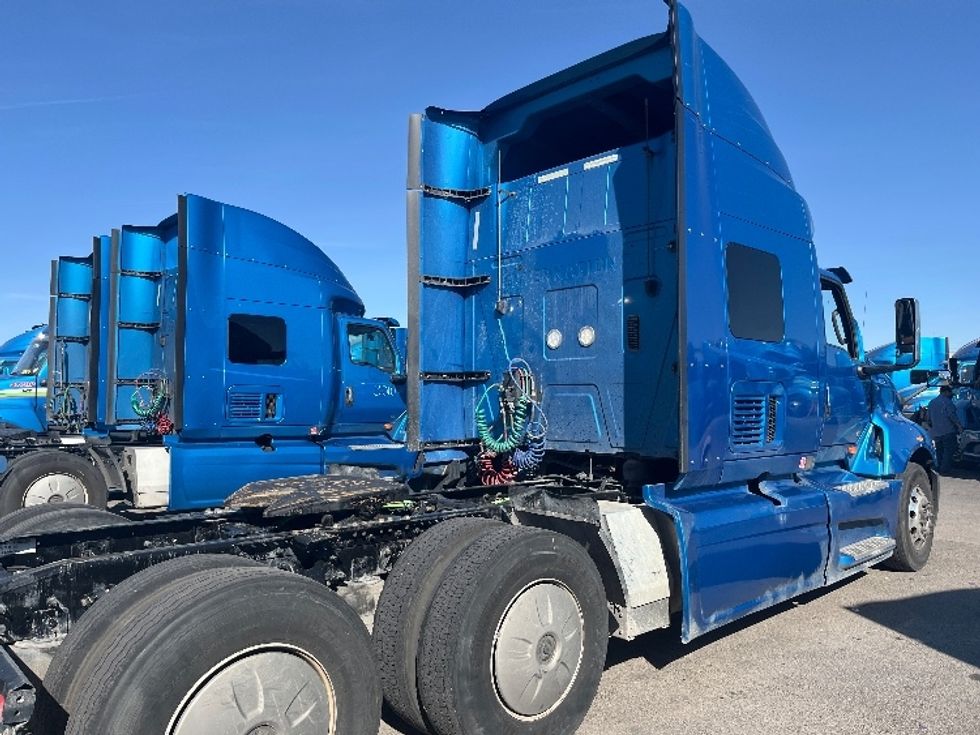 2020 International LT625 LT photo 7
