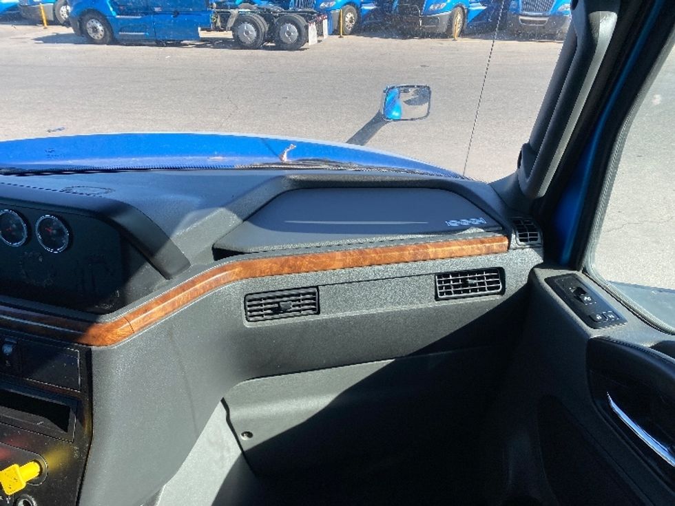 Sleeper Tractor-Heavy Duty Tractors-International-2020-LT625-El Paso-TX-698,745\n\t\tmiles-$ 31,750 - Image 14