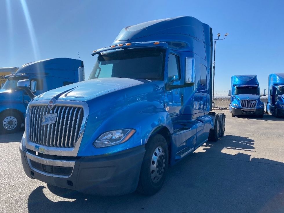Sleeper Tractor-Heavy Duty Tractors-International-2020-LT625-El Paso-TX-698,745\n\t\tmiles-$ 31,750 - Image 3