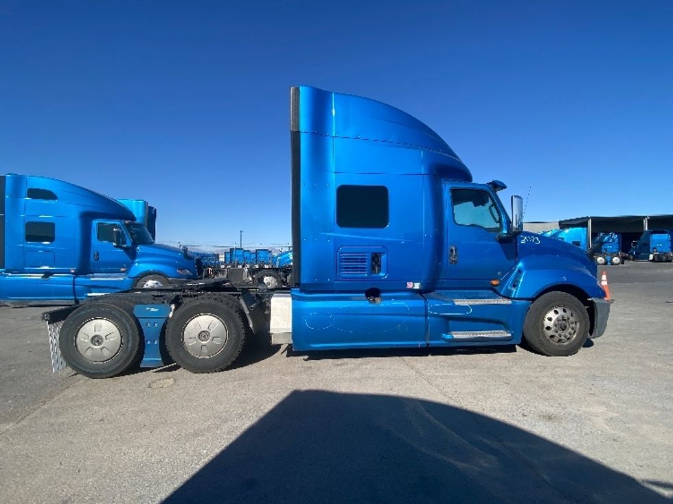 Sleeper Tractor-Heavy Duty Tractors-International-2020-LT625-El Paso-TX-698,745\n\t\tmiles-$ 31,750 - Image 8