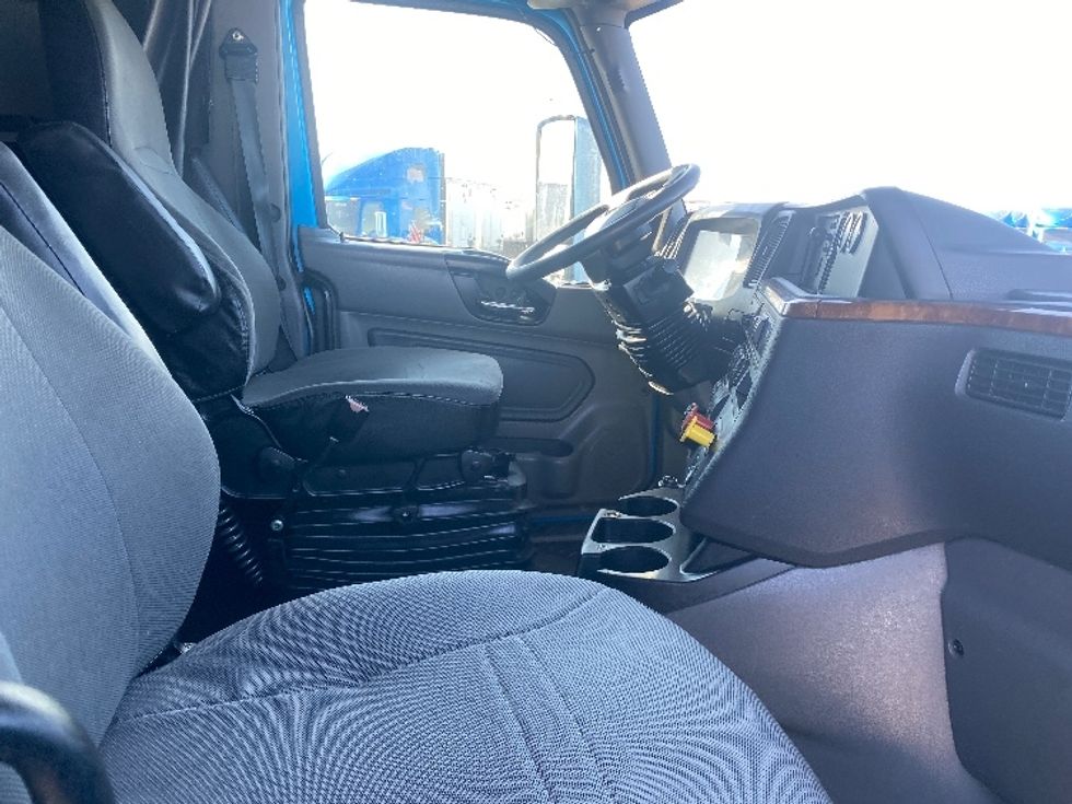 Sleeper Tractor-Heavy Duty Tractors-International-2020-LT625-El Paso-TX-699,088\n\t\tmiles-$ 31,750 - Image 15