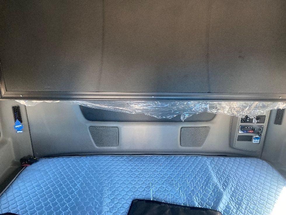 Sleeper Tractor-Heavy Duty Tractors-International-2020-LT625-El Paso-TX-699,088\n\t\tmiles-$ 31,750 - Image 16