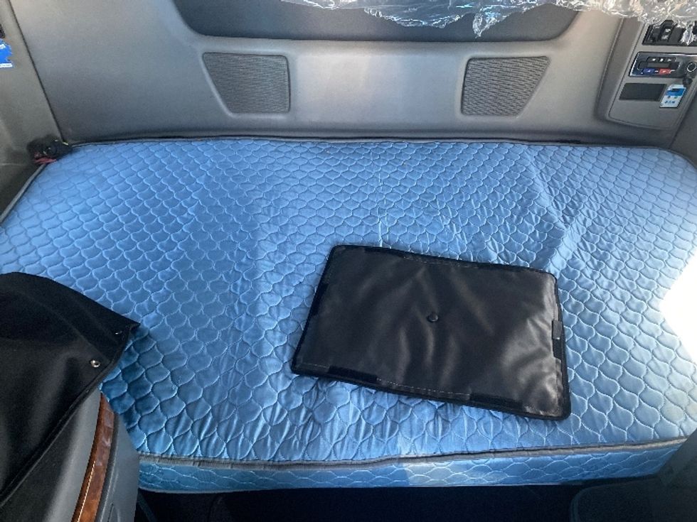 Sleeper Tractor-Heavy Duty Tractors-International-2020-LT625-El Paso-TX-699,088\n\t\tmiles-$ 31,750 - Image 17