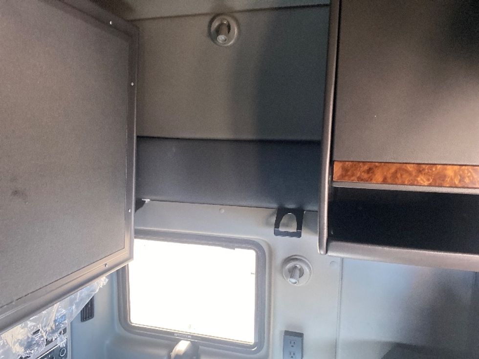 Sleeper Tractor-Heavy Duty Tractors-International-2020-LT625-El Paso-TX-699,088\n\t\tmiles-$ 31,750 - Image 18