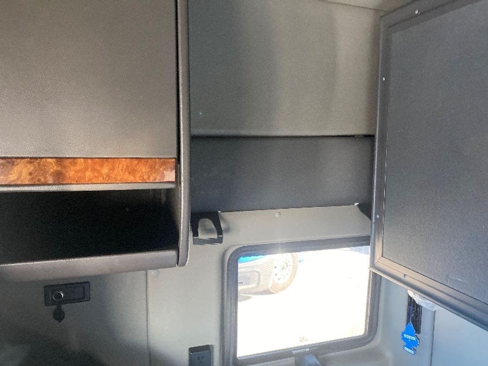 Sleeper Tractor-Heavy Duty Tractors-International-2020-LT625-El Paso-TX-699,088\n\t\tmiles-$ 31,750 - Image 19