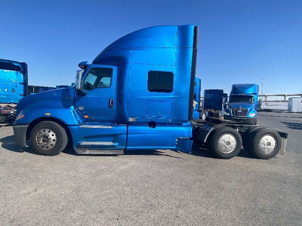Sleeper Tractor-Heavy Duty Tractors-International-2020-LT625-El Paso-TX-699,088\n\t\tmiles-$ 31,750 - Image 4
