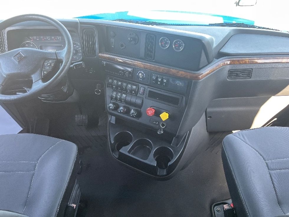 Sleeper Tractor-Heavy Duty Tractors-International-2020-LT625-El Paso-TX-699,218\n\t\tmiles-$ 31,750 - Image 12