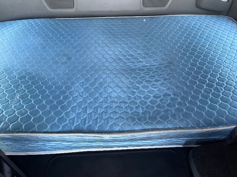 Sleeper Tractor-Heavy Duty Tractors-International-2020-LT625-El Paso-TX-699,218\n\t\tmiles-$ 31,750 - Image 17