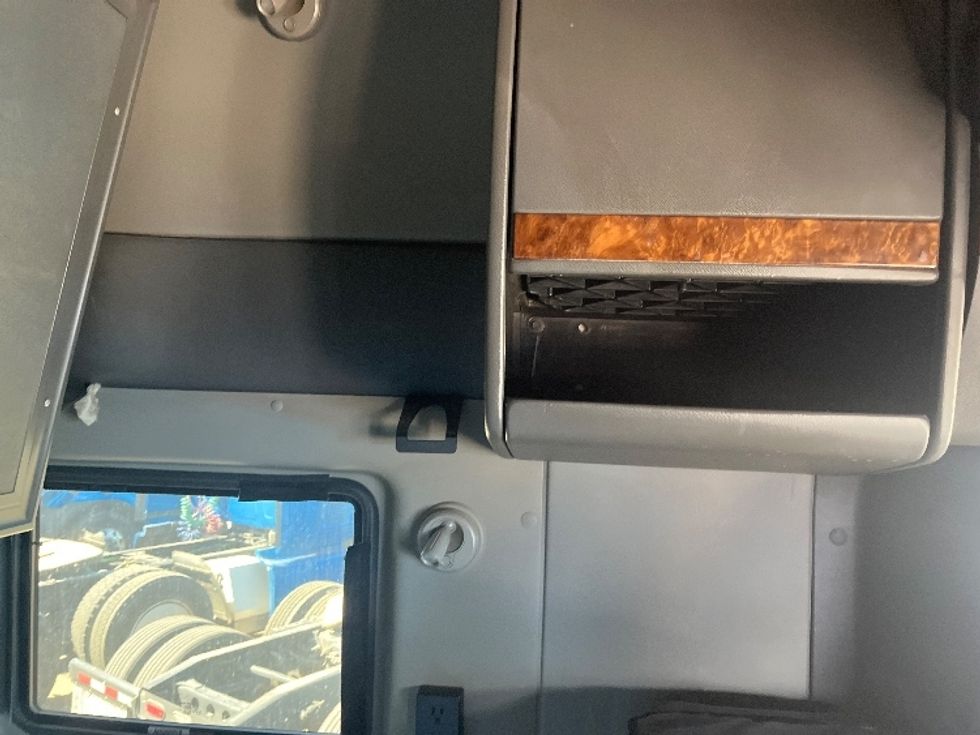 Sleeper Tractor-Heavy Duty Tractors-International-2020-LT625-El Paso-TX-699,218\n\t\tmiles-$ 31,750 - Image 18