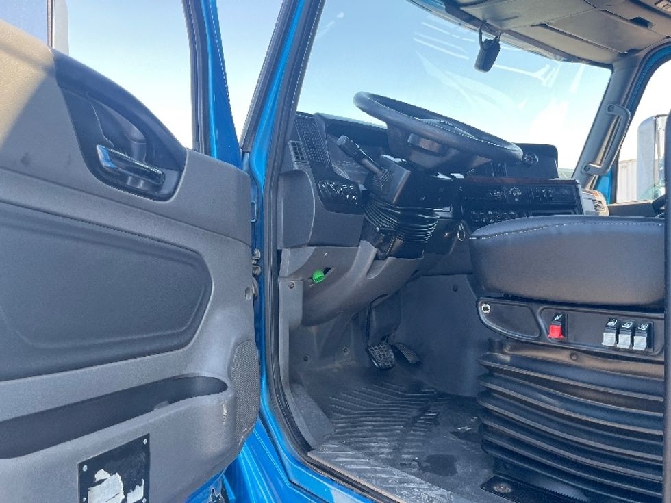 Sleeper Tractor-Heavy Duty Tractors-International-2020-LT625-El Paso-TX-699,218\n\t\tmiles-$ 31,750 - Image 9