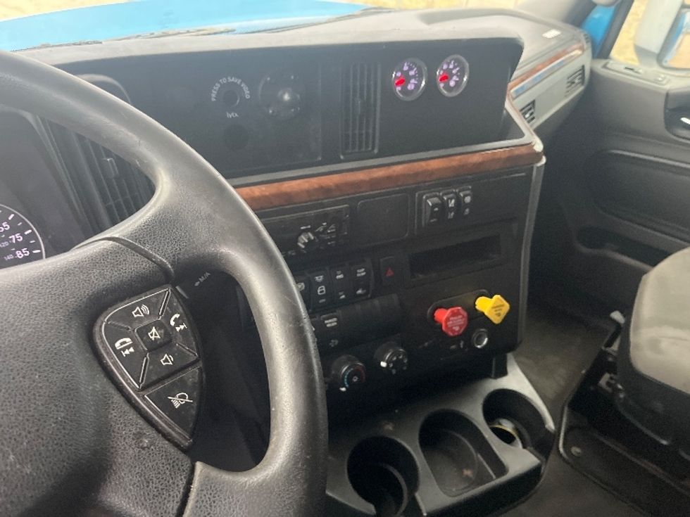 Sleeper Tractor-Heavy Duty Tractors-International-2020-LT625-El Paso-TX-699,672\n\t\tmiles-$ 31,750 - Image 10