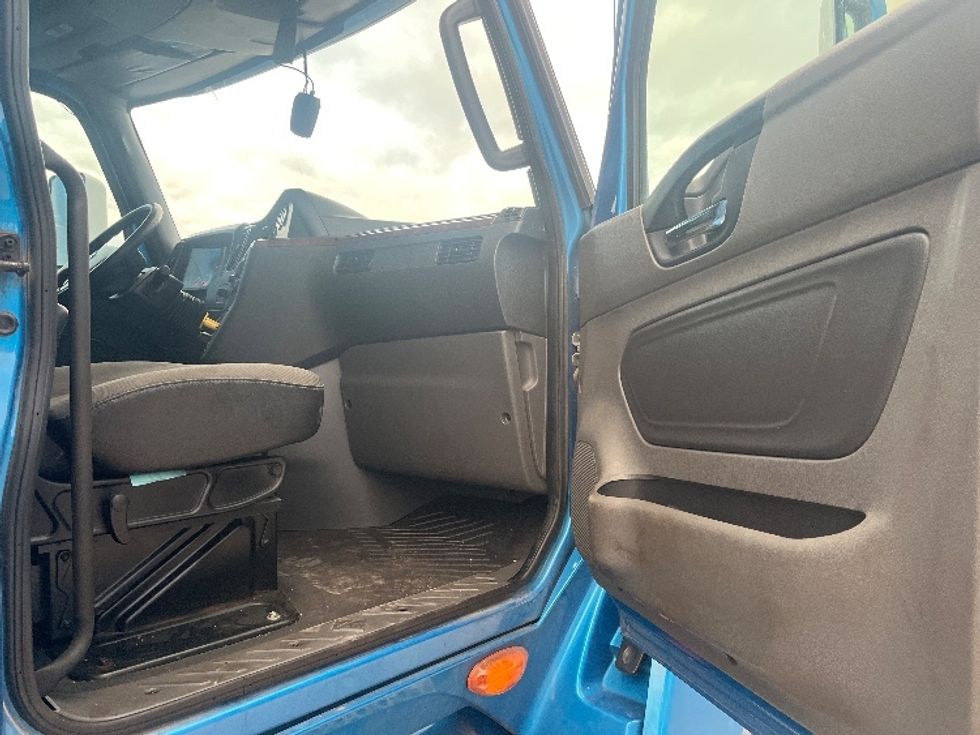 Sleeper Tractor-Heavy Duty Tractors-International-2020-LT625-El Paso-TX-699,672\n\t\tmiles-$ 31,750 - Image 13