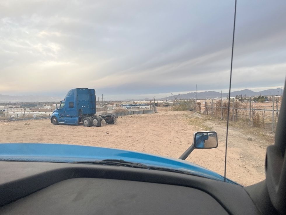 Sleeper Tractor-Heavy Duty Tractors-International-2020-LT625-El Paso-TX-699,672\n\t\tmiles-$ 31,750 - Image 14