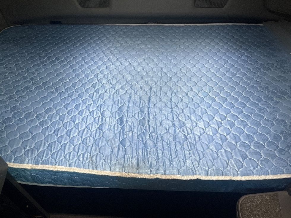 Sleeper Tractor-Heavy Duty Tractors-International-2020-LT625-El Paso-TX-699,672\n\t\tmiles-$ 31,750 - Image 17