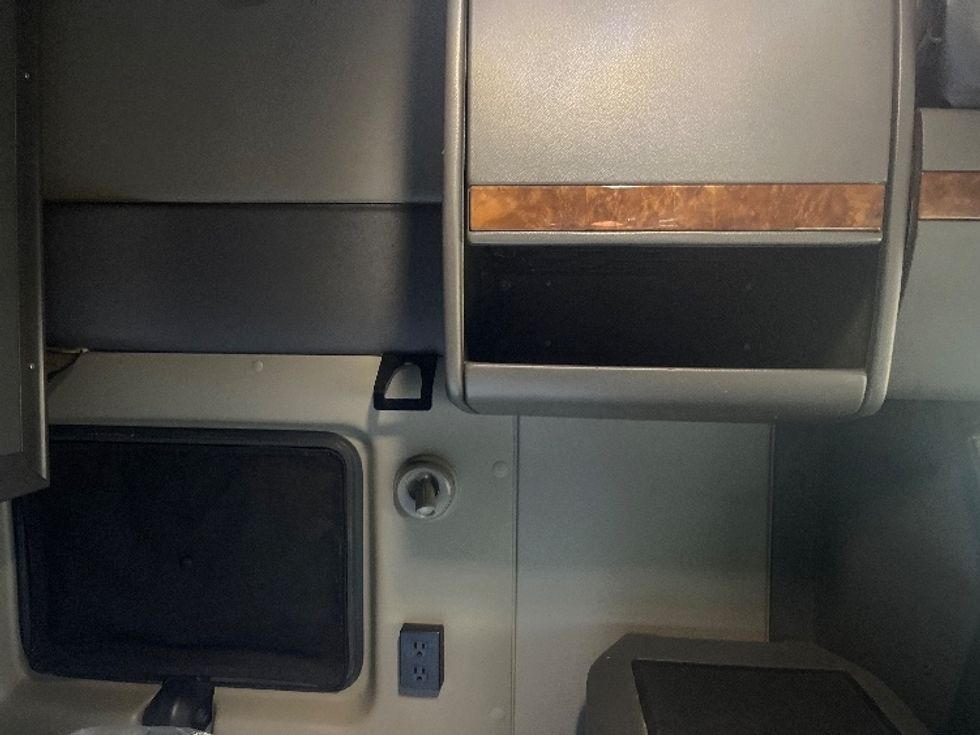 Sleeper Tractor-Heavy Duty Tractors-International-2020-LT625-El Paso-TX-699,672\n\t\tmiles-$ 31,750 - Image 18