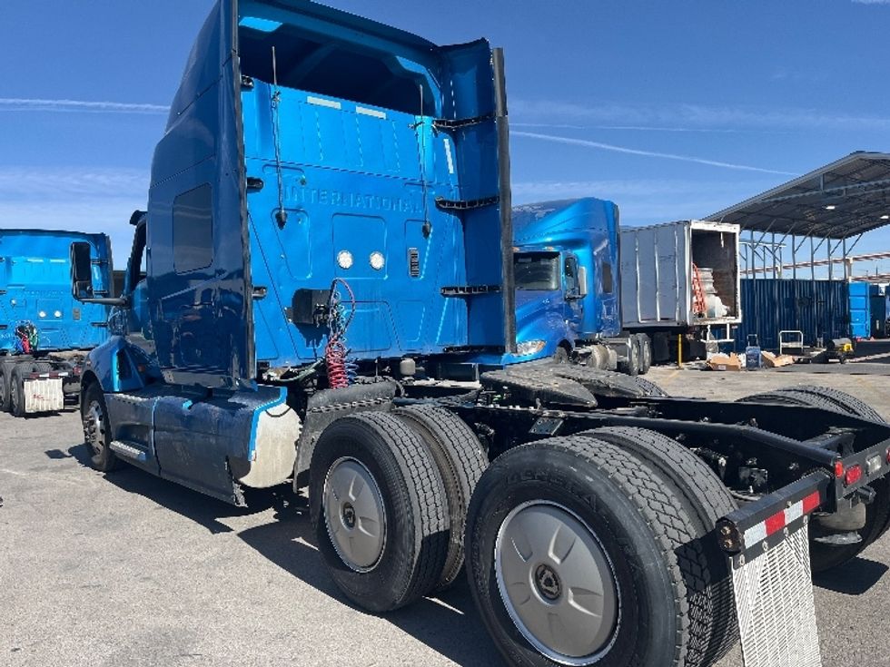 Sleeper Tractor-Heavy Duty Tractors-International-2020-LT625-El Paso-TX-700,153\n\t\tmiles-$ 31,750 - Image 5