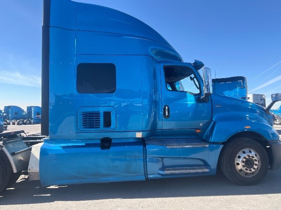 Sleeper Tractor-Heavy Duty Tractors-International-2020-LT625-El Paso-TX-700,153\n\t\tmiles-$ 31,750 - Image 8