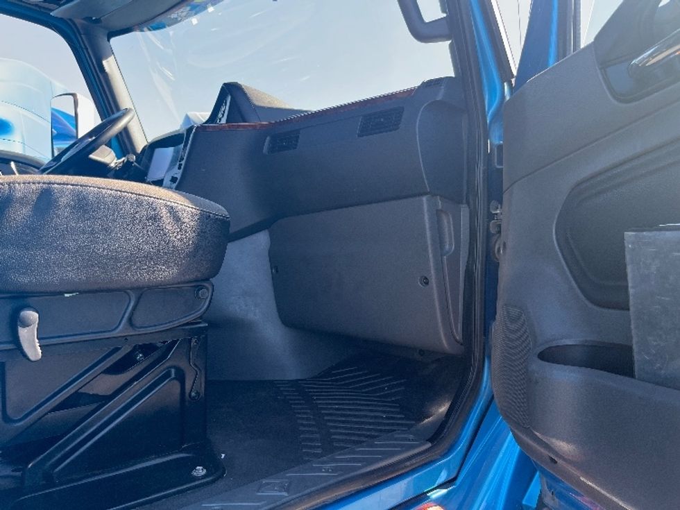 Sleeper Tractor-Heavy Duty Tractors-International-2020-LT625-El Paso-TX-700,607\n\t\tmiles-$ 31,750 - Image 13