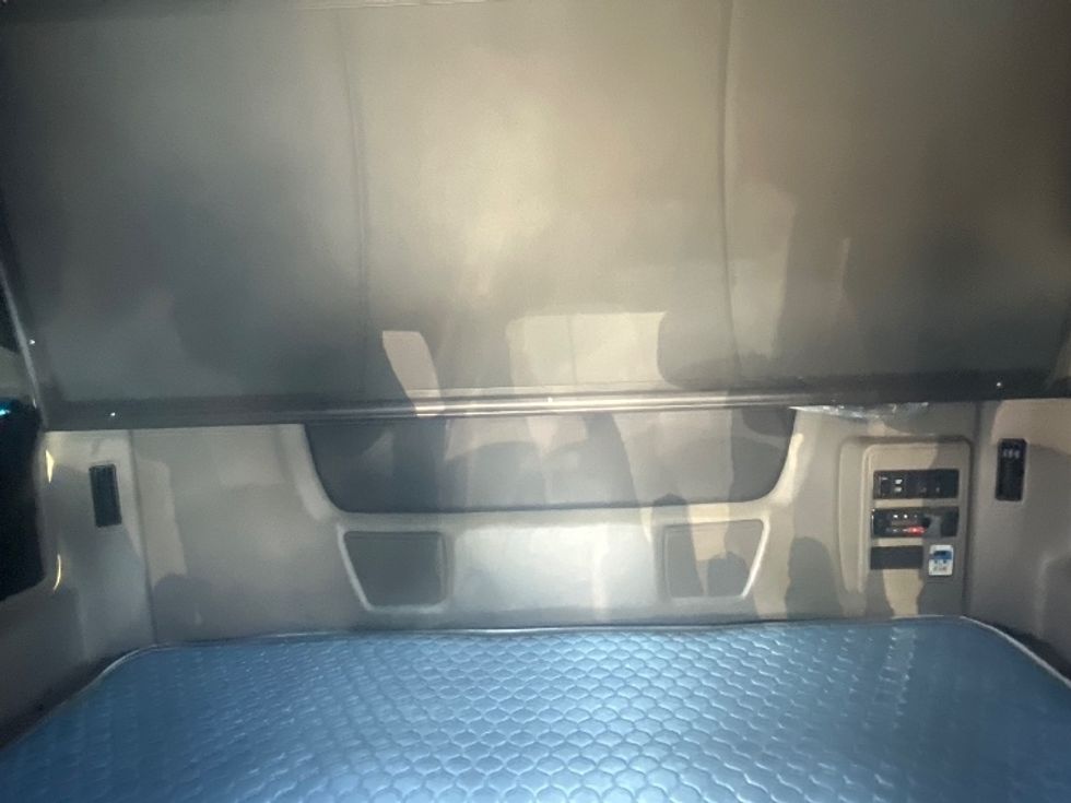 Sleeper Tractor-Heavy Duty Tractors-International-2020-LT625-El Paso-TX-700,607\n\t\tmiles-$ 31,750 - Image 16