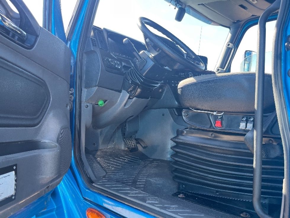 Sleeper Tractor-Heavy Duty Tractors-International-2020-LT625-El Paso-TX-700,607\n\t\tmiles-$ 31,750 - Image 9
