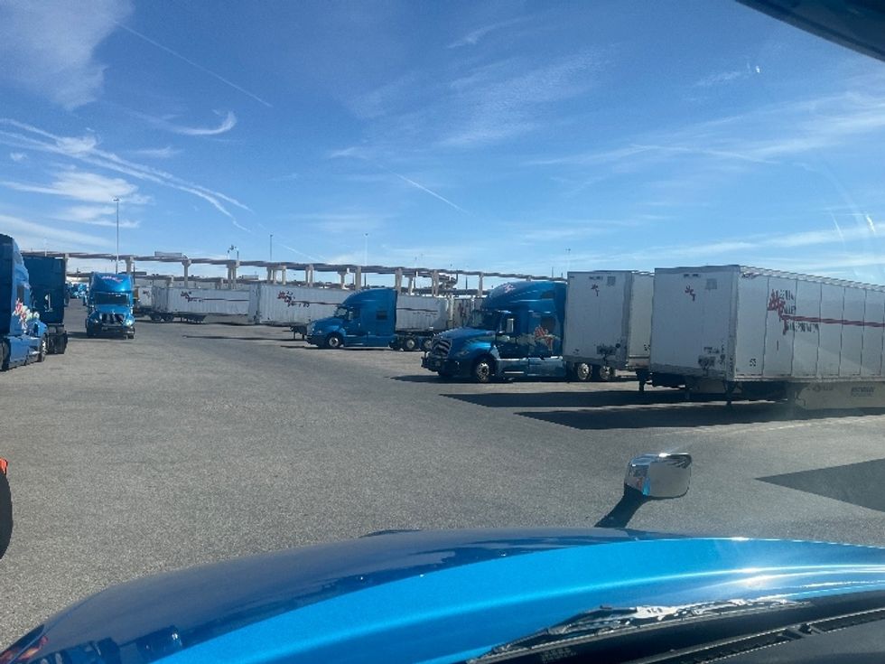 Sleeper Tractor-Heavy Duty Tractors-International-2020-LT625-El Paso-TX-700,984\n\t\tmiles-$ 31,500 - Image 11