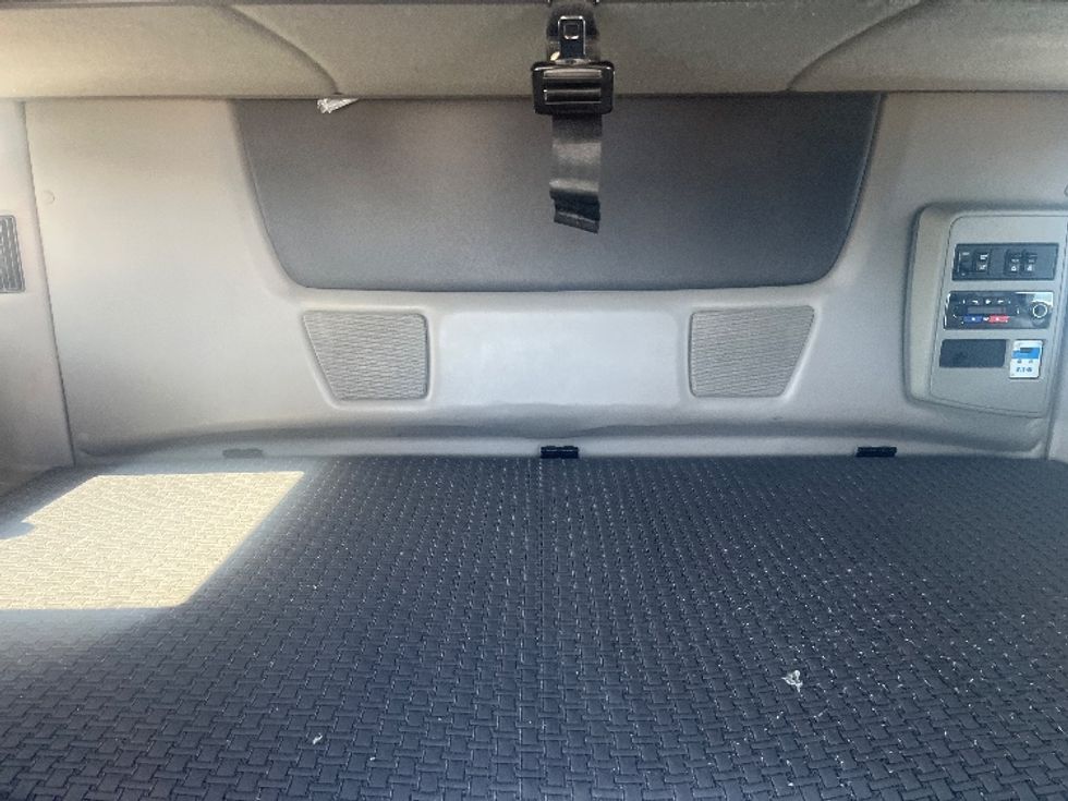 Sleeper Tractor-Heavy Duty Tractors-International-2020-LT625-El Paso-TX-700,984\n\t\tmiles-$ 31,500 - Image 16