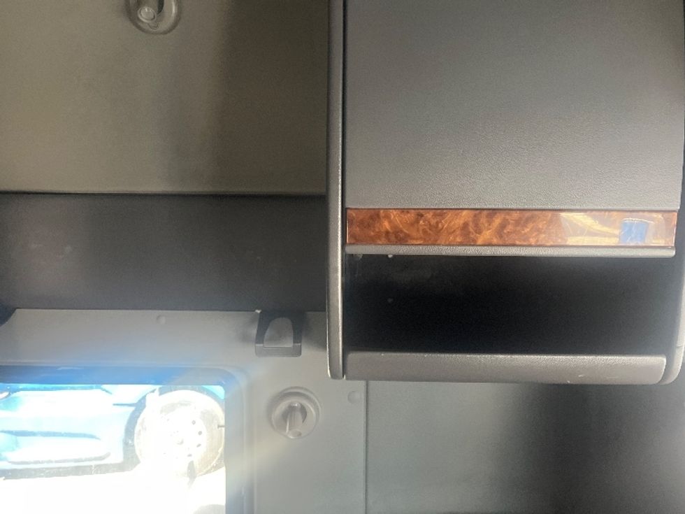 Sleeper Tractor-Heavy Duty Tractors-International-2020-LT625-El Paso-TX-700,984\n\t\tmiles-$ 31,500 - Image 18