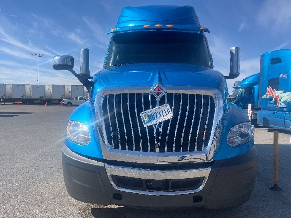 Sleeper Tractor-Heavy Duty Tractors-International-2020-LT625-El Paso-TX-700,984\n\t\tmiles-$ 31,500 - Image 2