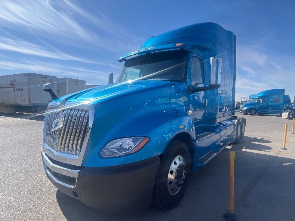 Sleeper Tractor-Heavy Duty Tractors-International-2020-LT625-El Paso-TX-700,984\n\t\tmiles-$ 31,500 - Image 3