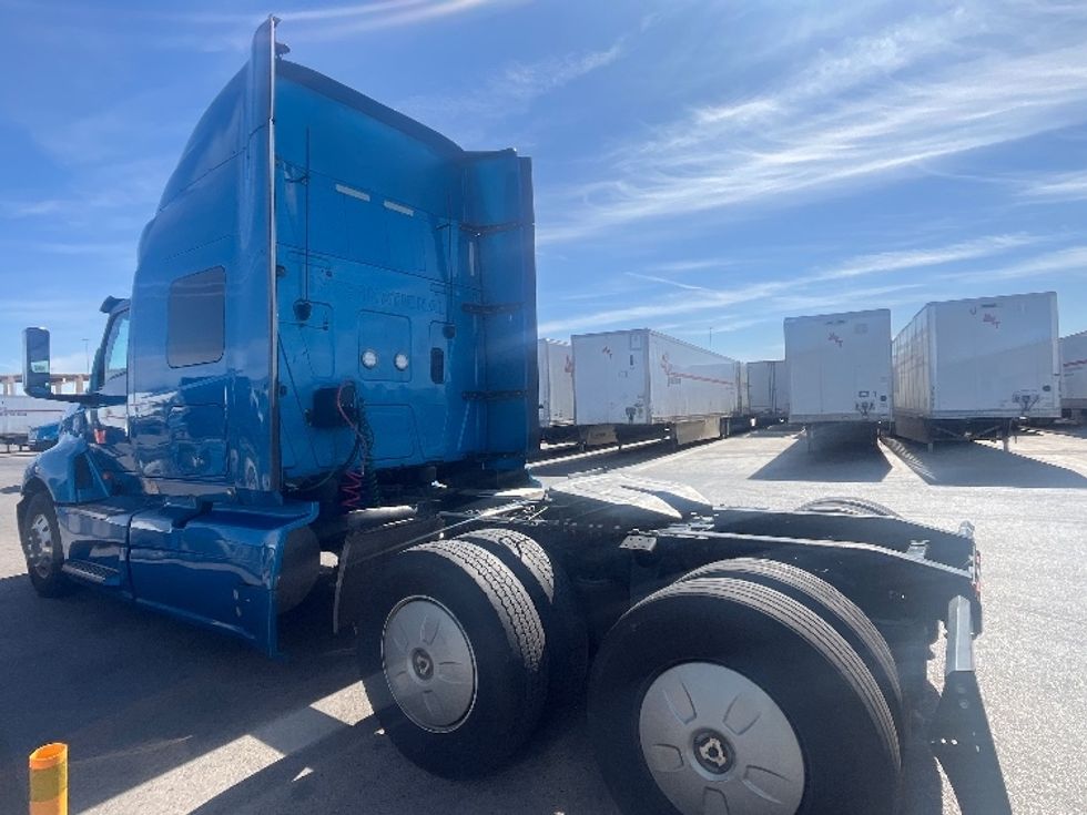 Sleeper Tractor-Heavy Duty Tractors-International-2020-LT625-El Paso-TX-700,984\n\t\tmiles-$ 31,500 - Image 5
