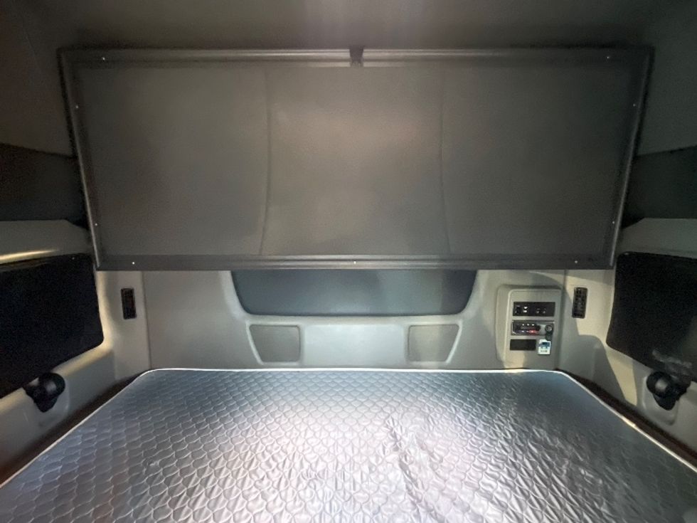 Sleeper Tractor-Heavy Duty Tractors-International-2020-LT625-El Paso-TX-701,365\n\t\tmiles-$ 31,500 - Image 16