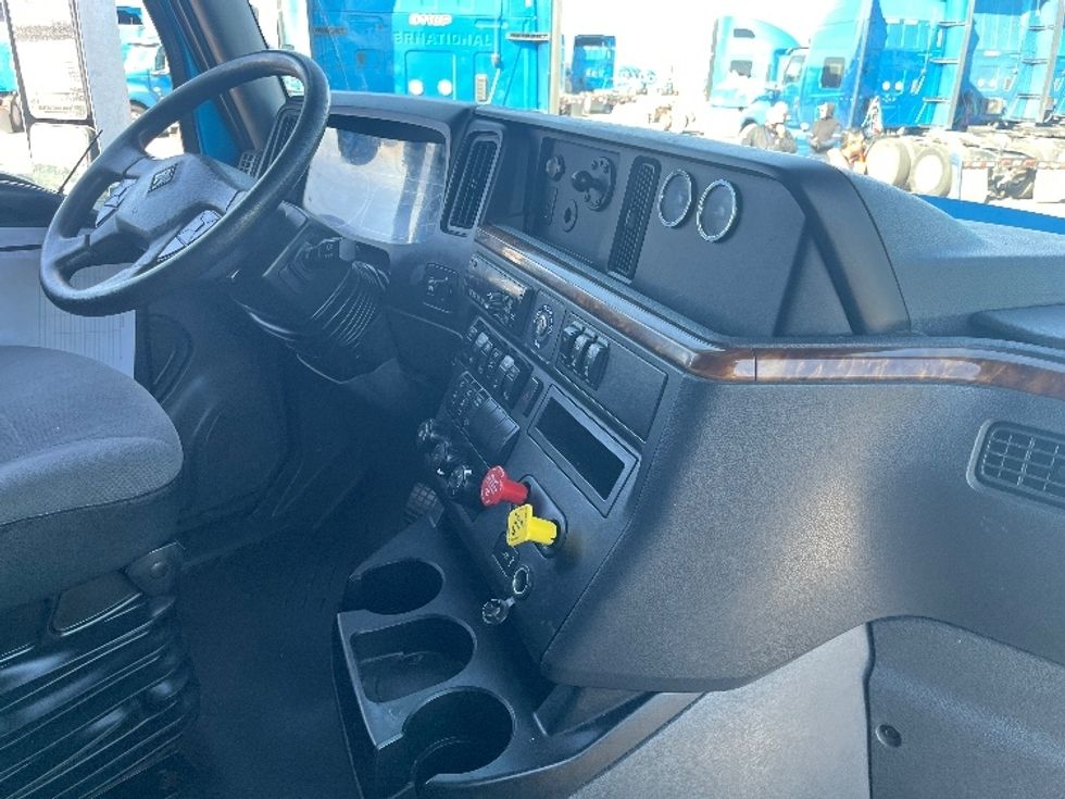 Sleeper Tractor-Heavy Duty Tractors-International-2020-LT625-El Paso-TX-702,258\n\t\tmiles-$ 31,500 - Image 15