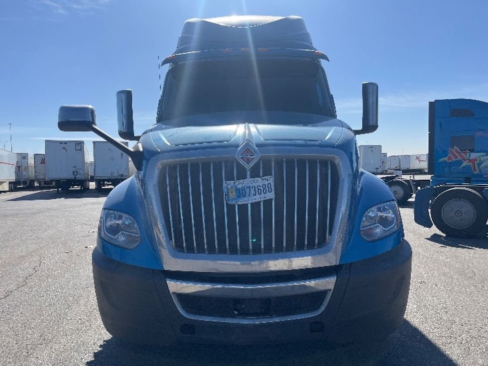 Sleeper Tractor-Heavy Duty Tractors-International-2020-LT625-El Paso-TX-702,258\n\t\tmiles-$ 31,500 - Image 2