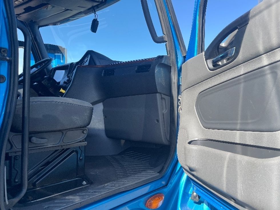 Sleeper Tractor-Heavy Duty Tractors-International-2020-LT625-El Paso-TX-702,694\n\t\tmiles-$ 31,500 - Image 13