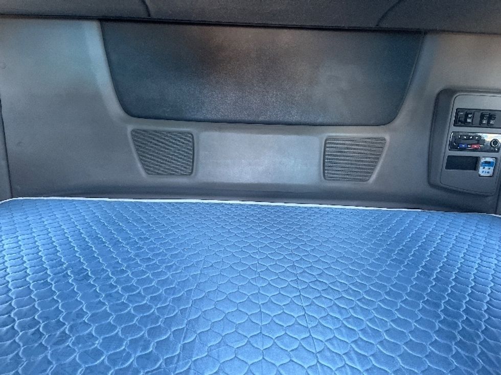 Sleeper Tractor-Heavy Duty Tractors-International-2020-LT625-El Paso-TX-702,694\n\t\tmiles-$ 31,500 - Image 16