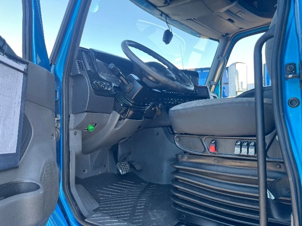 Sleeper Tractor-Heavy Duty Tractors-International-2020-LT625-El Paso-TX-702,694\n\t\tmiles-$ 31,500 - Image 9